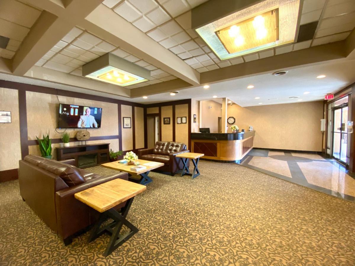 The George Dawson Inn & Conference Centre Dawson Creek Eksteriør bilde