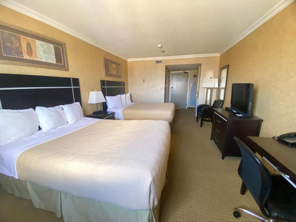 The George Dawson Inn & Conference Centre Dawson Creek Eksteriør bilde