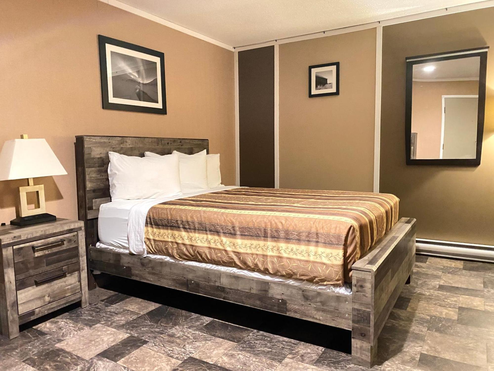 The George Dawson Inn & Conference Centre Dawson Creek Eksteriør bilde